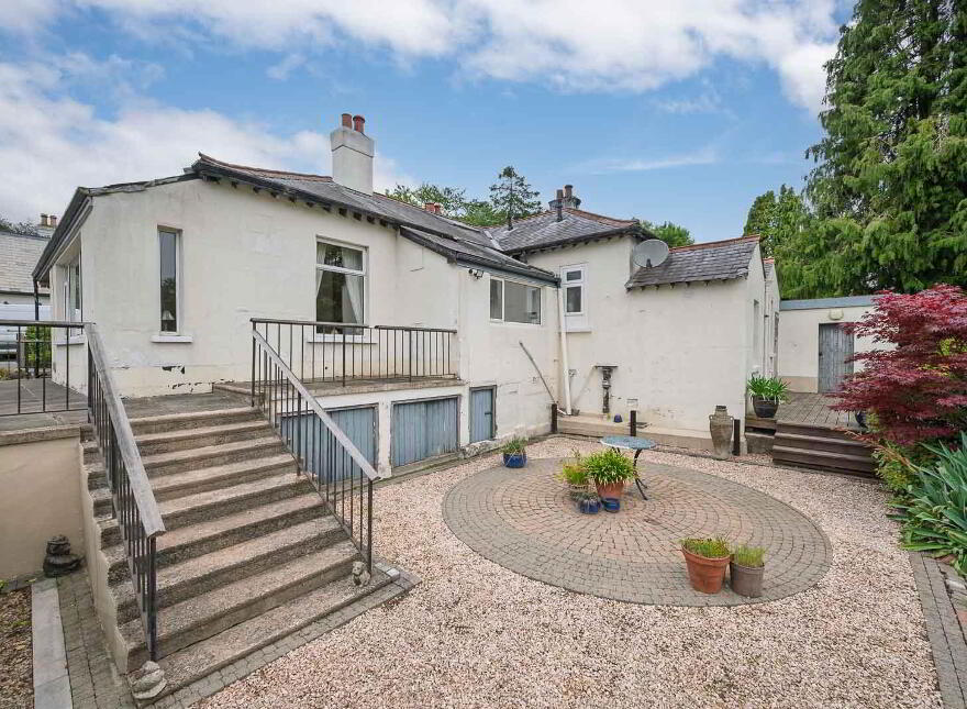 7 Glen Road, Holywood, BT18 0HB