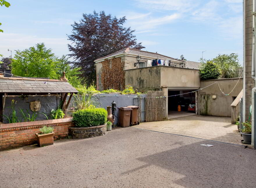 98 Galgorm Road, Ballymena, BT42 1AA
