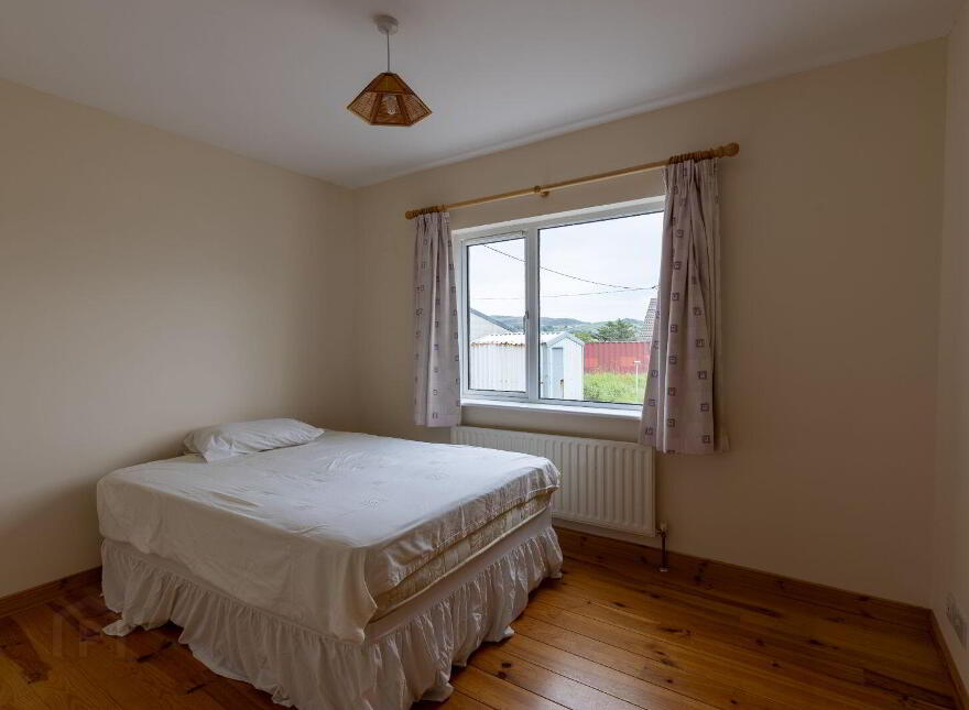 4 Downies, Downings, F92C934