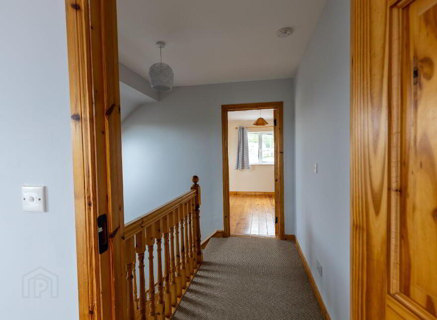 4 Downies, Downings, F92C934
