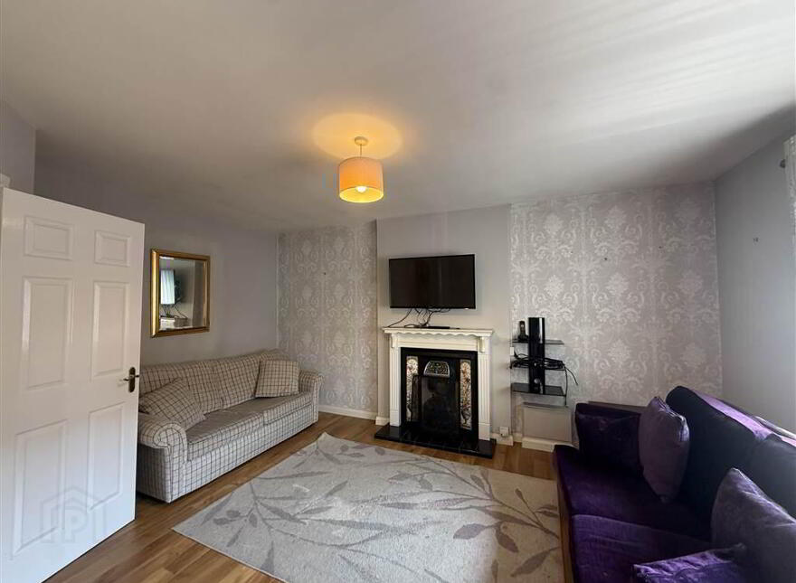 6 Lyme Grove, Dunmurry, Belfast, BT17 9RG
