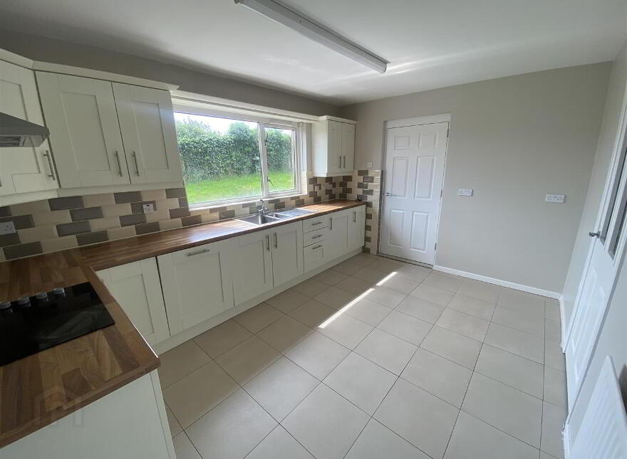 25 Hamilton Gardens, Lisburn, BT28 2BD