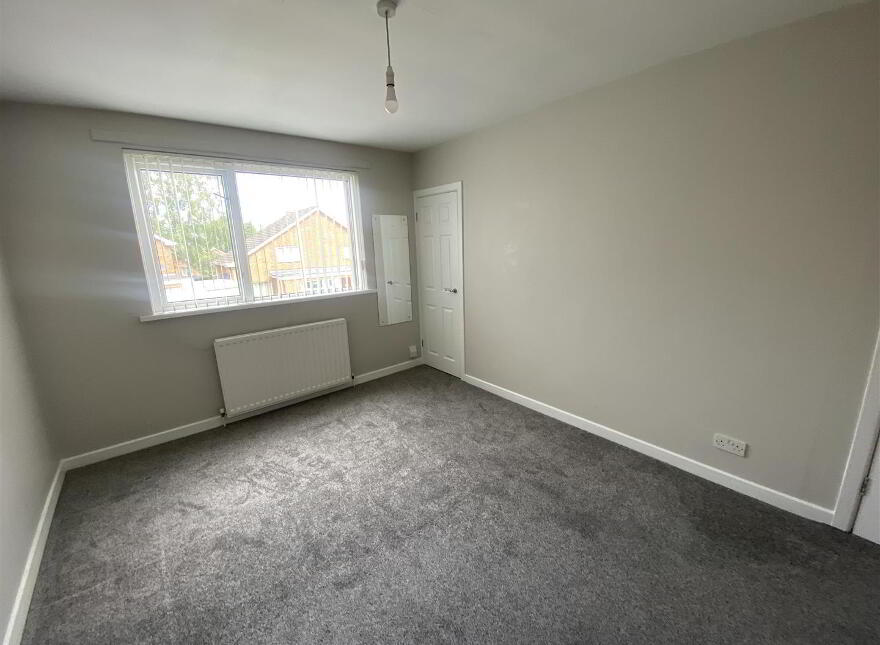 25 Hamilton Gardens, Lisburn, BT28 2BD