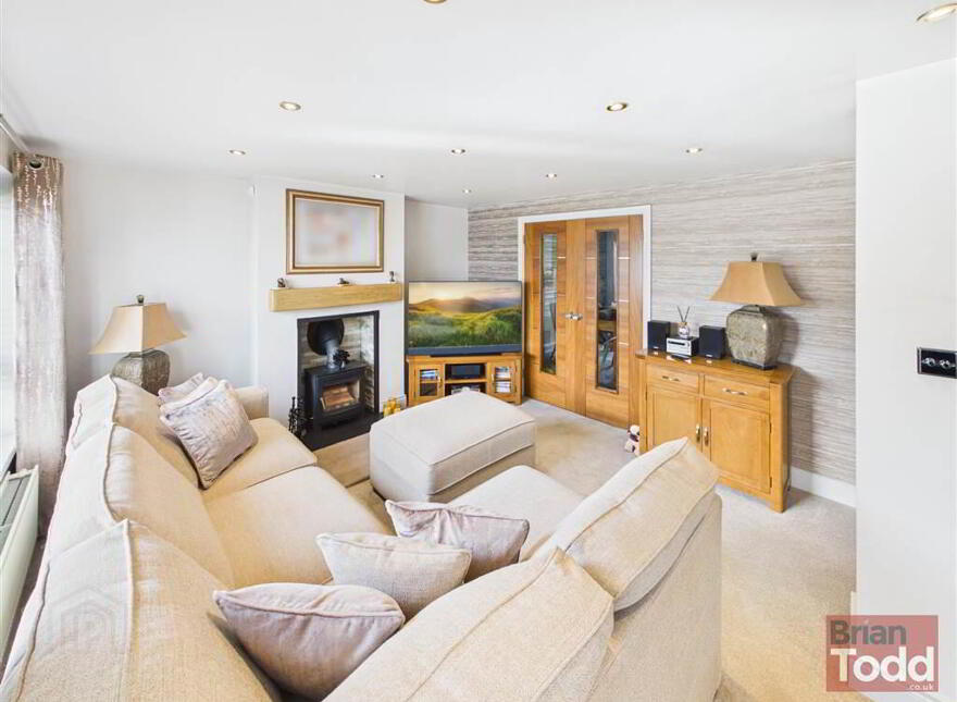 Argyll Avenue, Larne, BT40 2JX