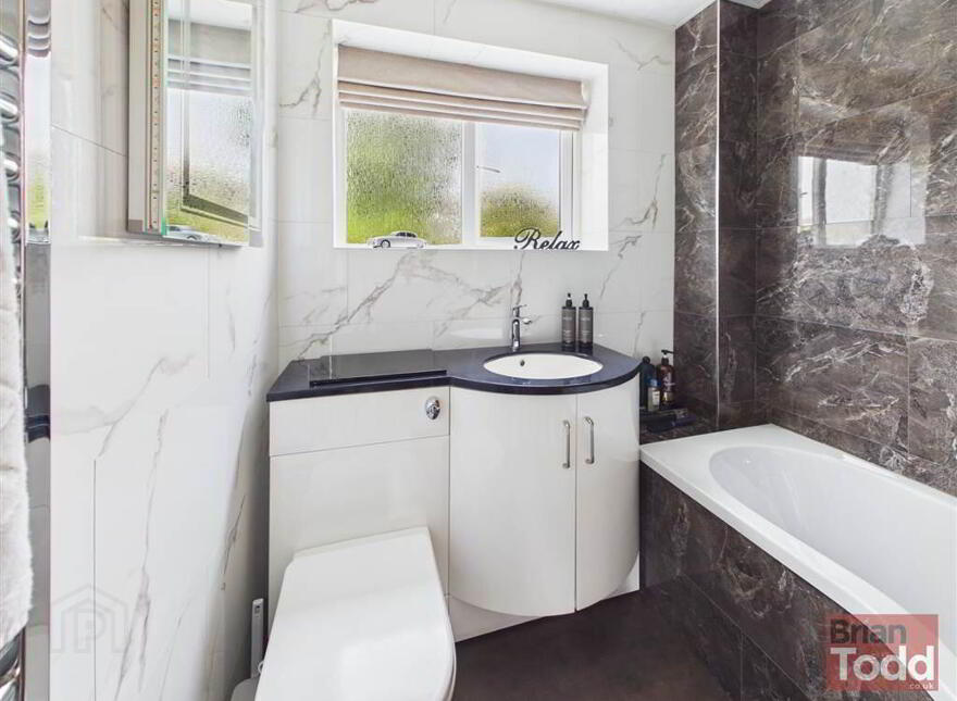 Argyll Avenue, Larne, BT40 2JX