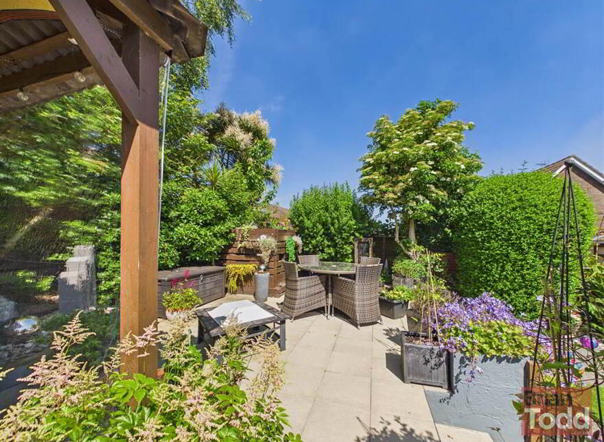 Argyll Avenue, Larne, BT40 2JX