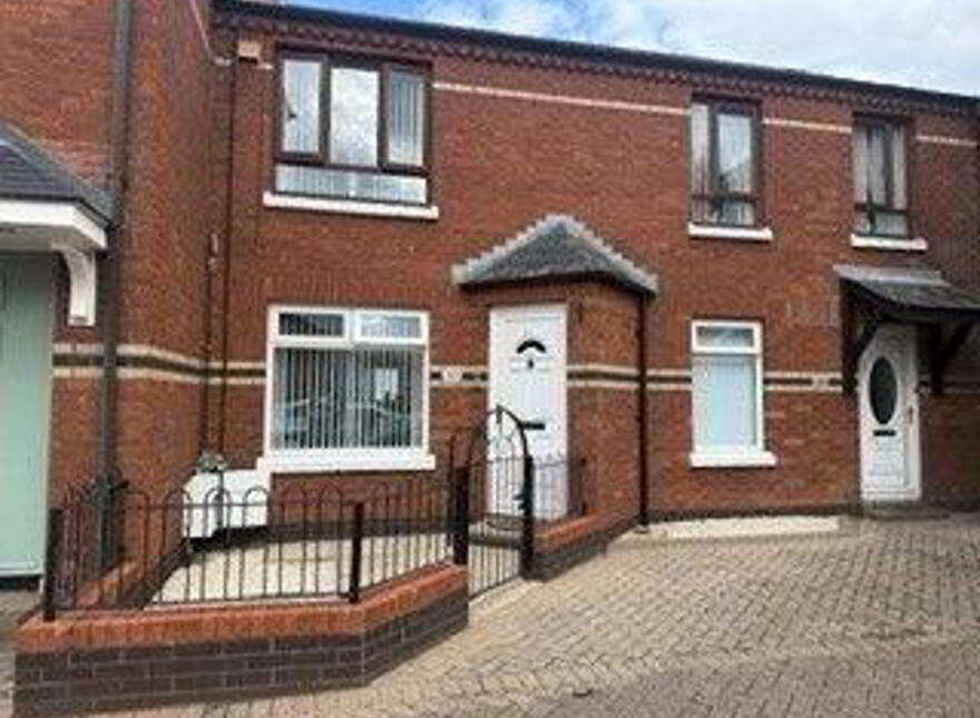 50 Saint George's Gardens, Belfast, BT12 5FJ