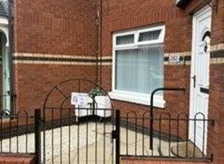 50 Saint George's Gardens, Belfast, BT12 5FJ