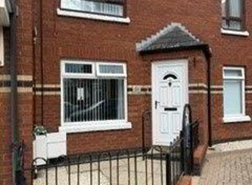 50 Saint George's Gardens, Belfast, BT12 5FJ