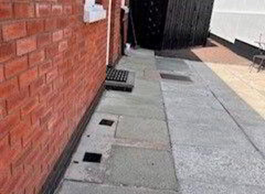 50 Saint George's Gardens, Belfast, BT12 5FJ