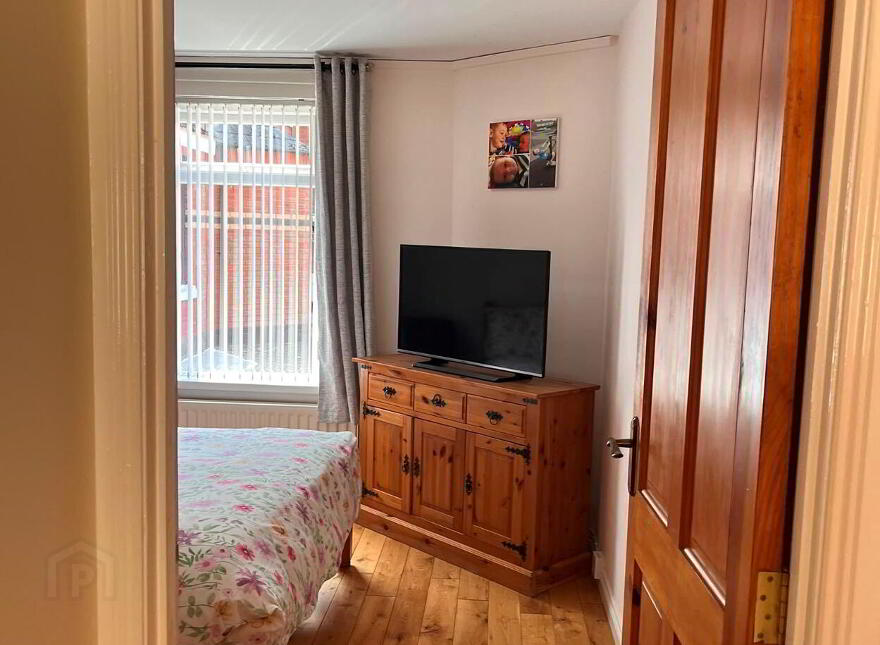 50 Saint George's Gardens, Belfast, BT12 5FJ