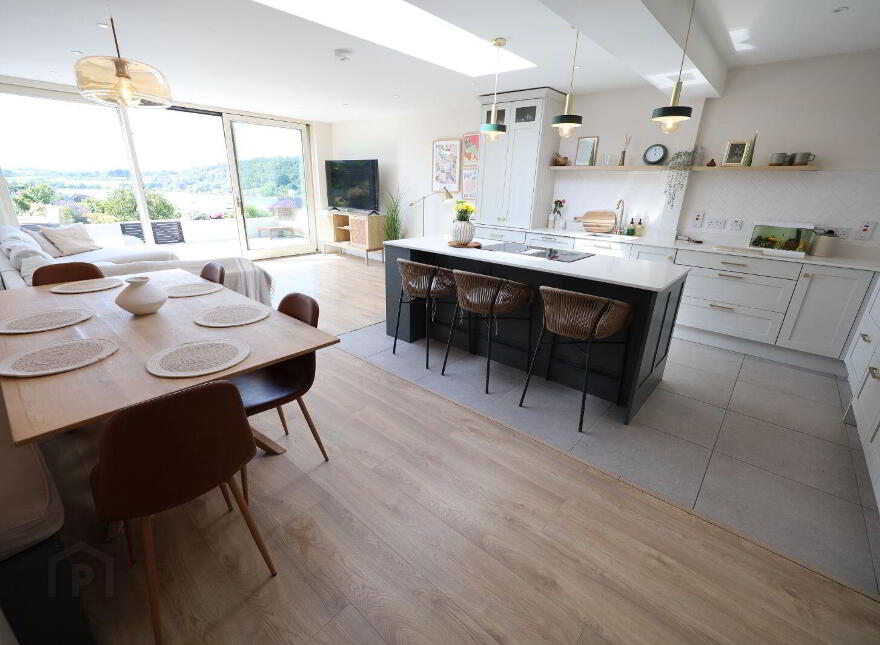 15 Harbour View, Crosshaven, P43NC80