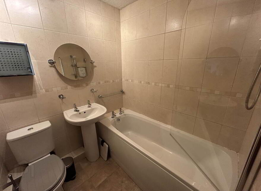2 Castle Mews, Lead Hill, Castlereagh, Belfast, BT6 9RR