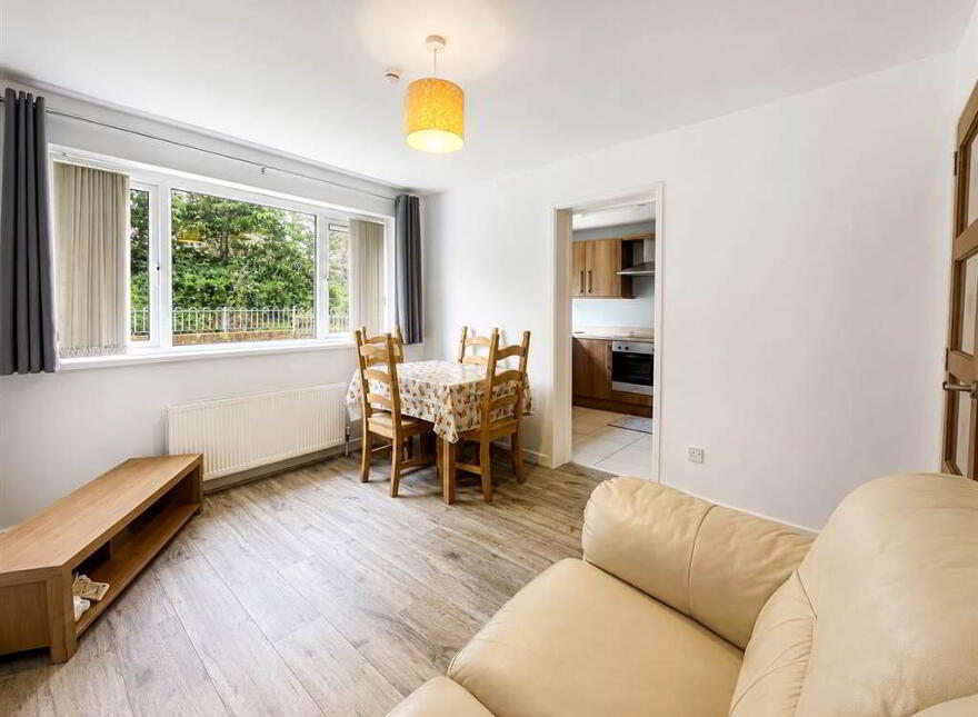 38 Rosewood Park, Castlereagh, Belfast, BT6 9RX