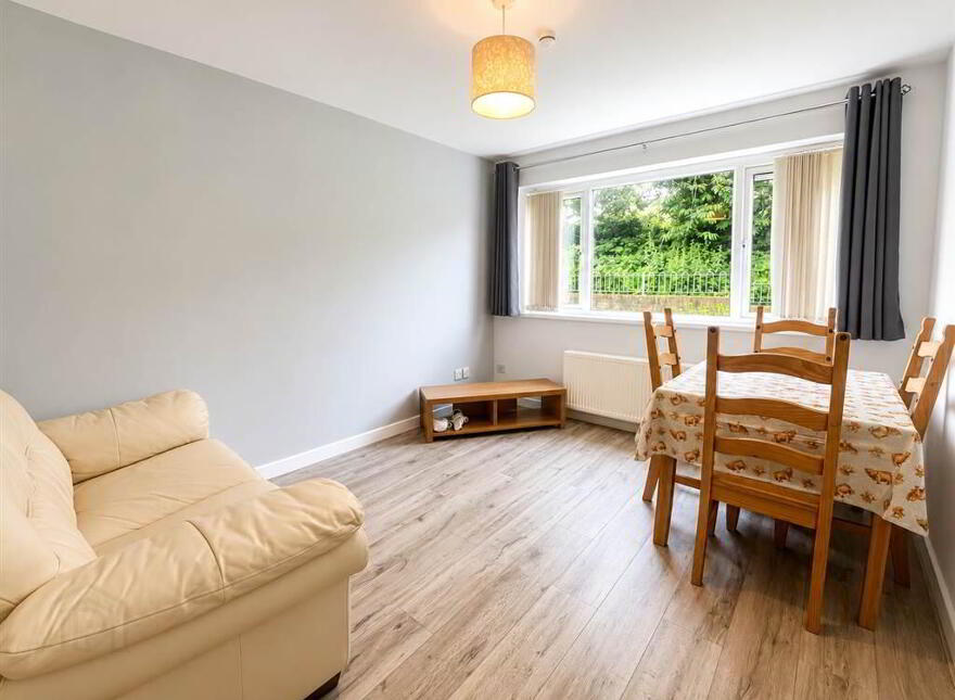 38 Rosewood Park, Castlereagh, Belfast, BT6 9RX