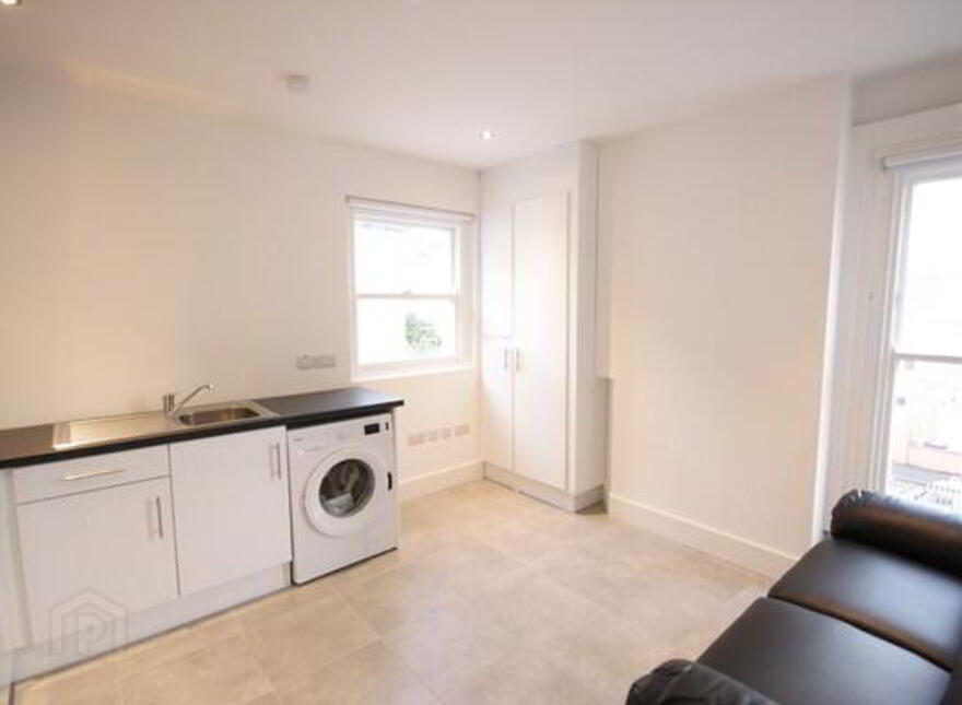 4, 25 Ulsterville Avenue, Belfast, BT9 7AS