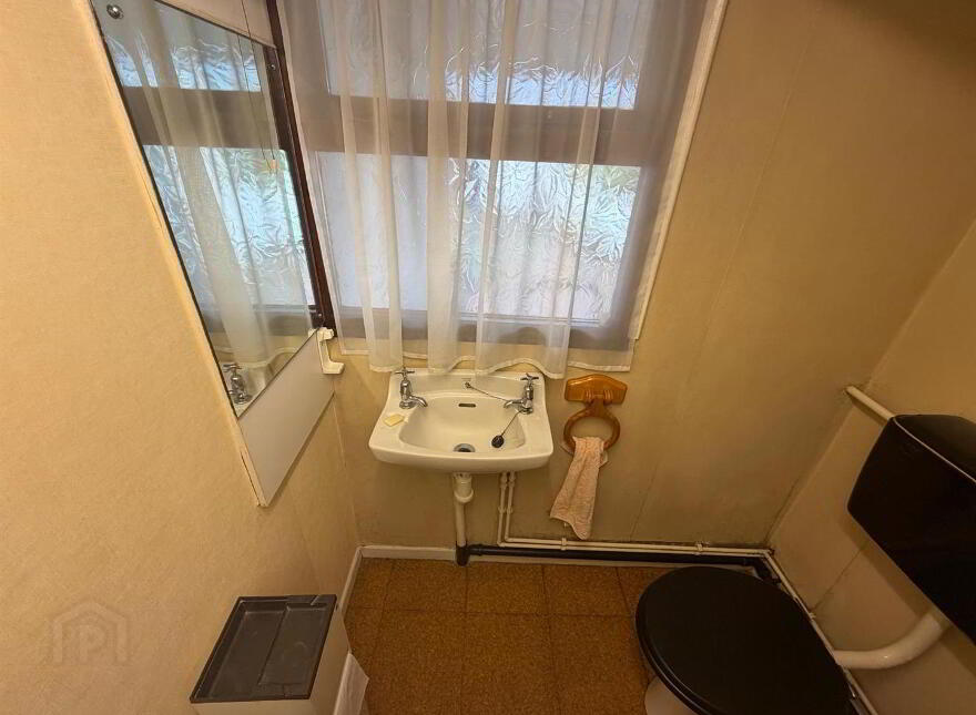 Silver Springs, 2 Hinton Park, Limavady Road, L'Derry, BT47 6HX