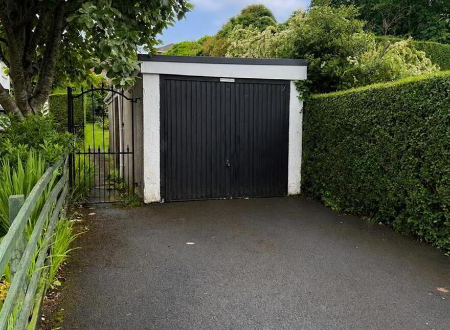 Silver Springs, 2 Hinton Park, Limavady Road, L'Derry, BT47 6HX