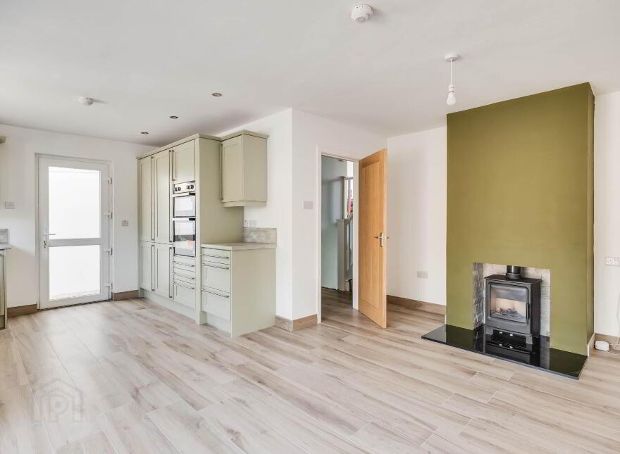 4 Ashgrove, Enniskillen, BT74 6HG