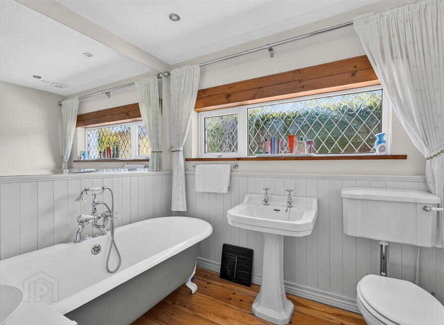216 Bangor Road, Holywood, BT18 0JF