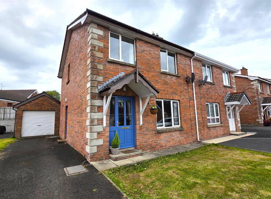 77 The Oaks, Randalstown, BT41 3NE
