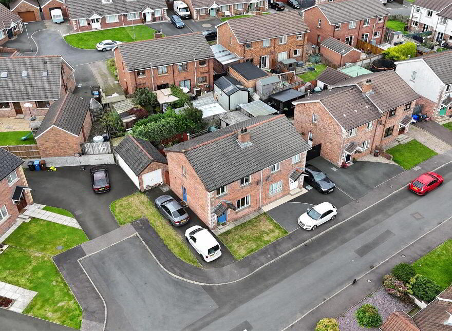 77 The Oaks, Randalstown, BT41 3NE