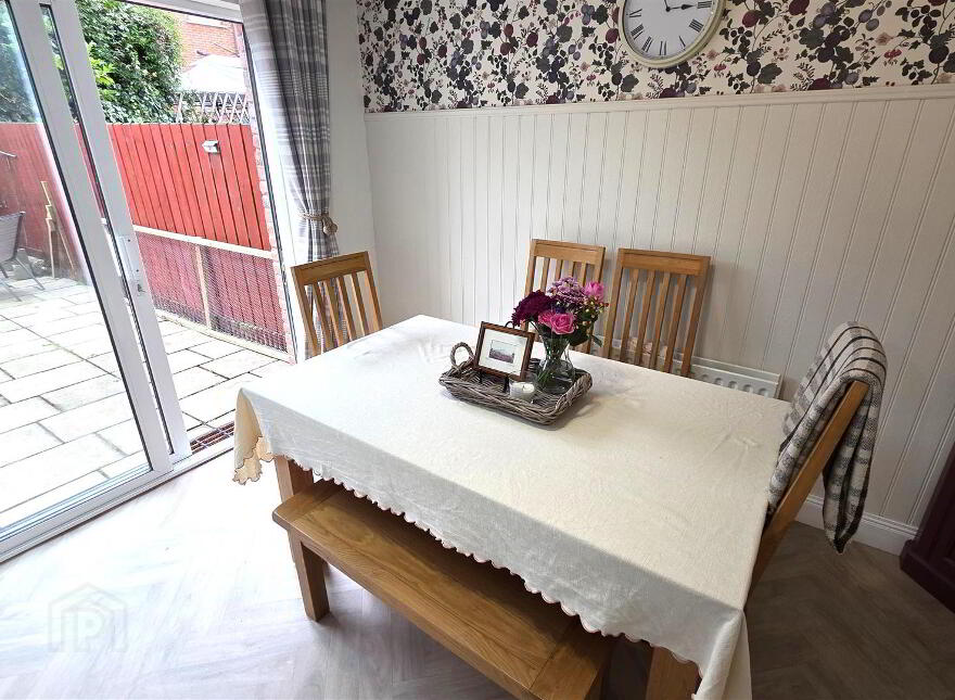 77 The Oaks, Randalstown, BT41 3NE