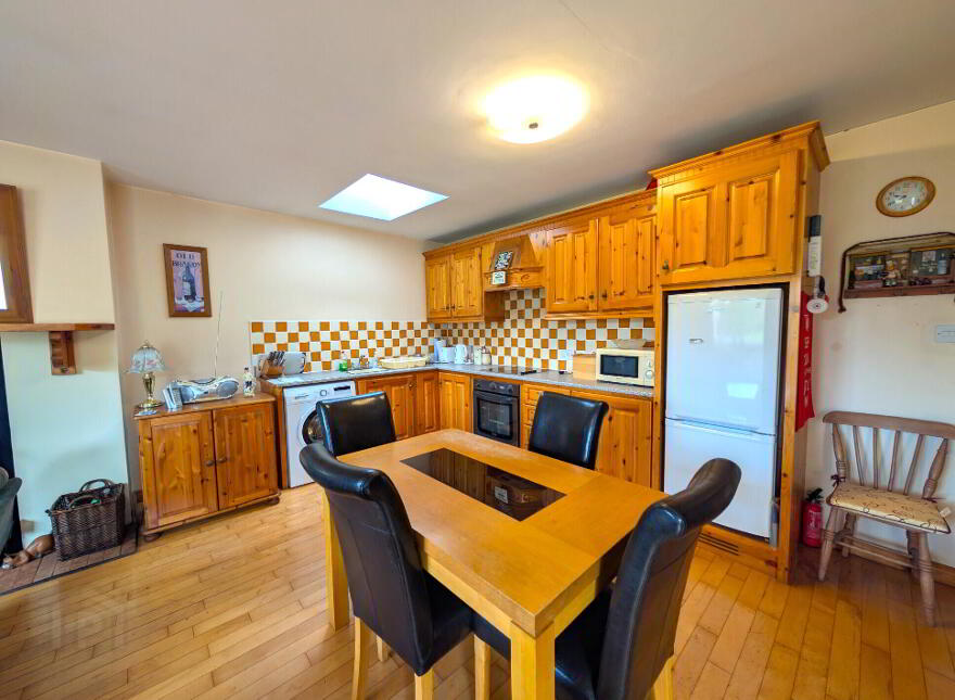 Brookhill, Claremorris, F12HH98