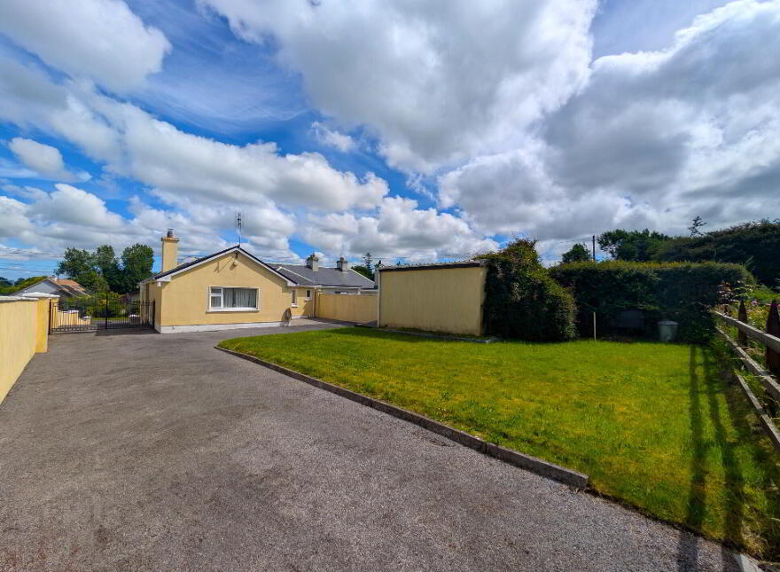 Brookhill, Claremorris, F12HH98