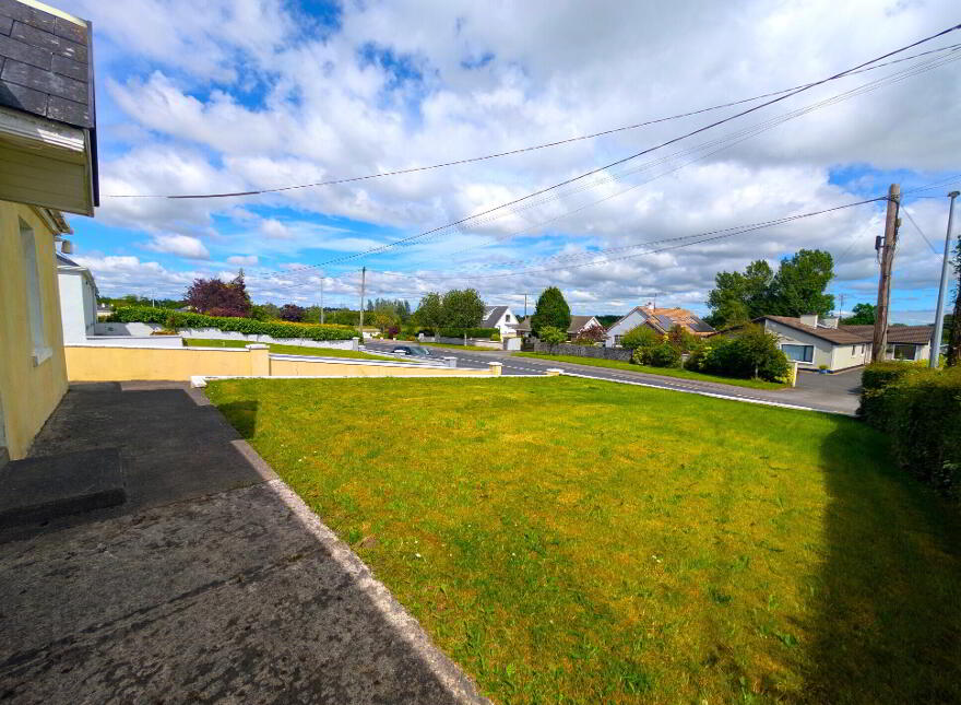 Brookhill, Claremorris, F12HH98