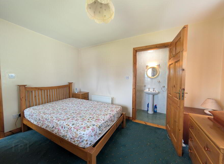 Brookhill, Claremorris, F12HH98