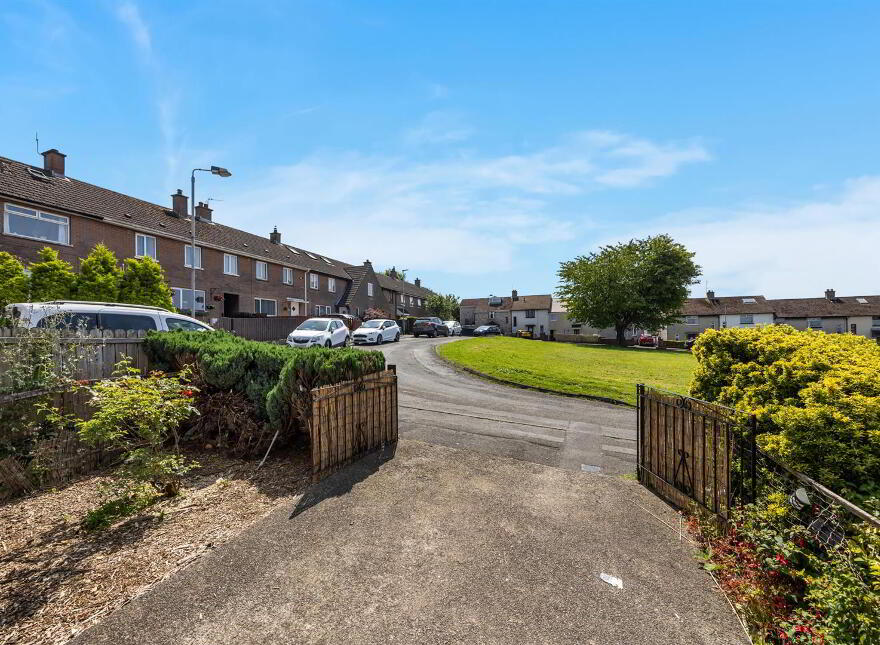 15 The Green, Holywood, BT18 9PB