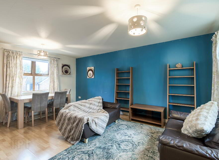 8 Manor Court, Moira, BT67 0TL