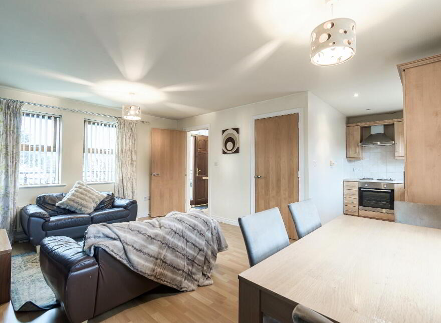 8 Manor Court, Moira, BT67 0TL
