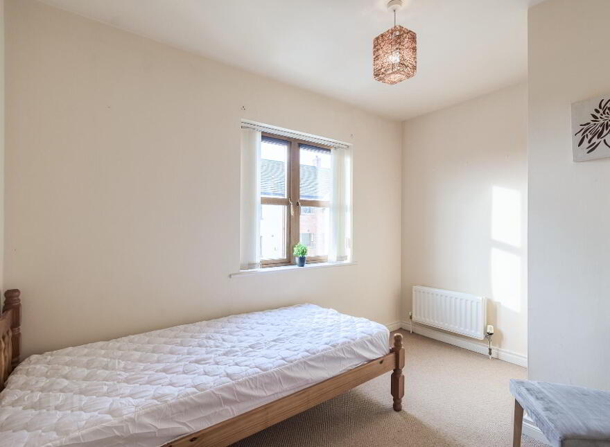 8 Manor Court, Moira, BT67 0TL