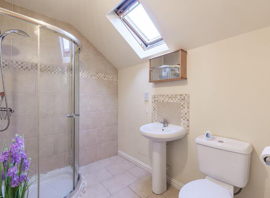 8 Manor Court, Moira, BT67 0TL