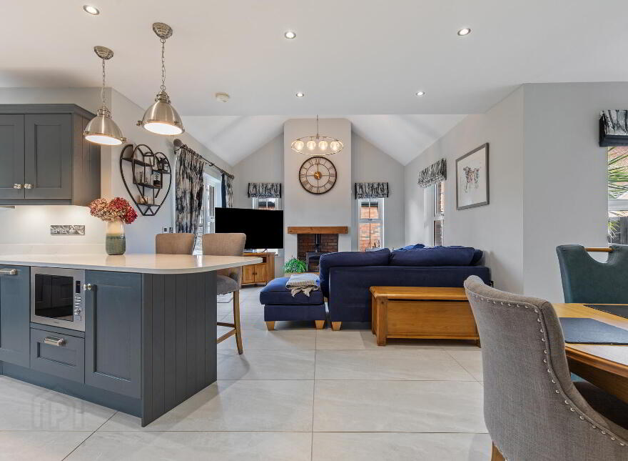10 Laurel Bank Way, Moneyreagh, Newtownards, BT23 6FE