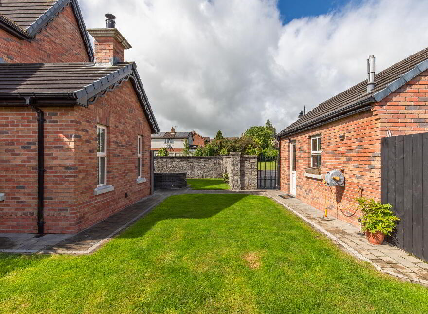 10 Laurel Bank Way, Moneyreagh, Newtownards, BT23 6FE