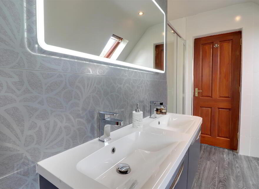 8 Newtown Park, Newtownards, BT23 7ZQ