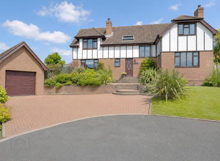 8 Newtown Park, Newtownards, BT23 7ZQ