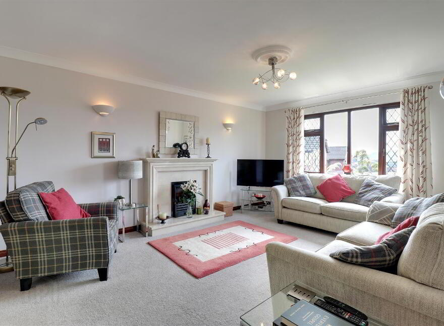 8 Newtown Park, Newtownards, BT23 7ZQ