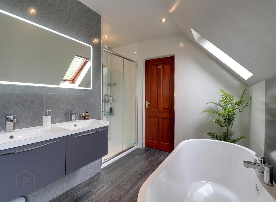 8 Newtown Park, Newtownards, BT23 7ZQ
