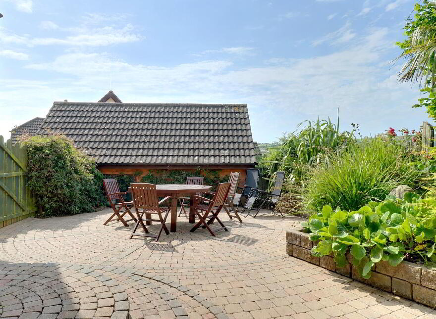 8 Newtown Park, Newtownards, BT23 7ZQ