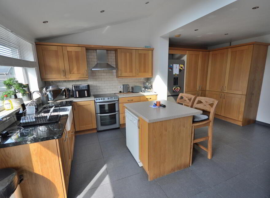 70 Clandeboye Road, Bangor, BT20 3JU