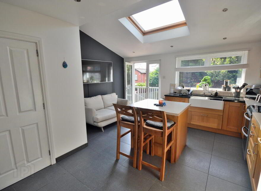 70 Clandeboye Road, Bangor, BT20 3JU