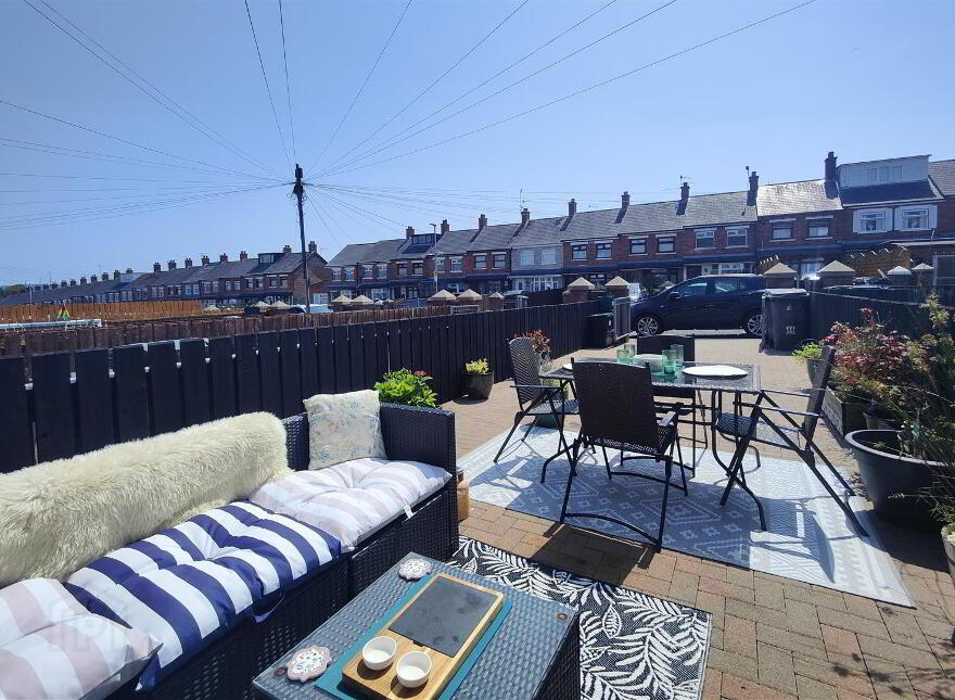44 Ladbrook Drive, Belfast, BT14 7ND