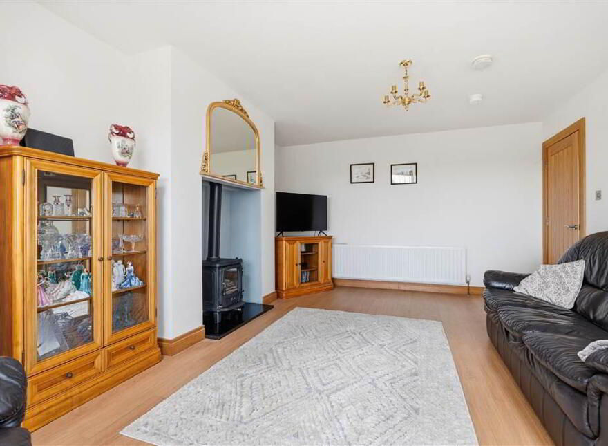 67 Parade Road, Broughshane, Ballymena, BT43 7JZ