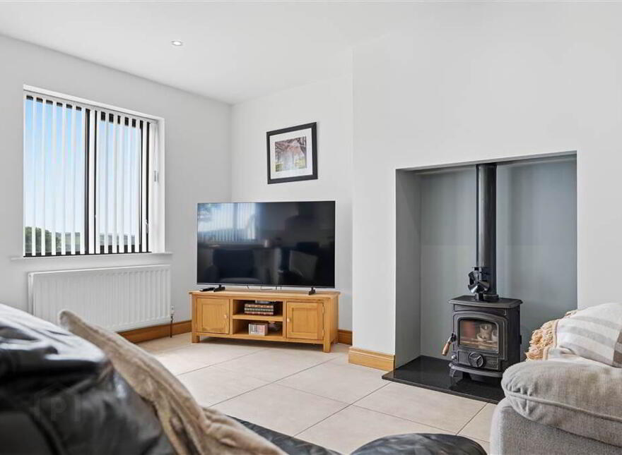 67 Parade Road, Broughshane, Ballymena, BT43 7JZ