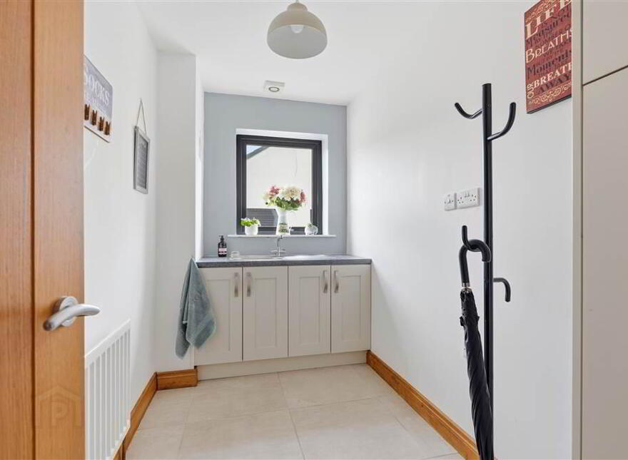 67 Parade Road, Broughshane, Ballymena, BT43 7JZ