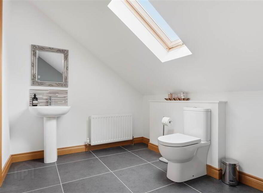 67 Parade Road, Broughshane, Ballymena, BT43 7JZ